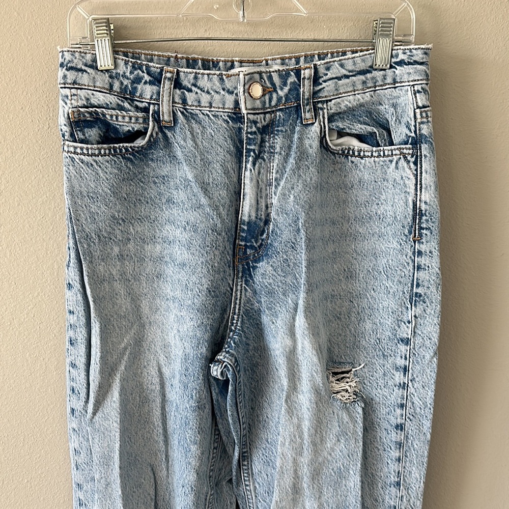 ZARA Ligh Wash High Waisted Distressed Mom Jeans Size 8 - Picture 2 of 16